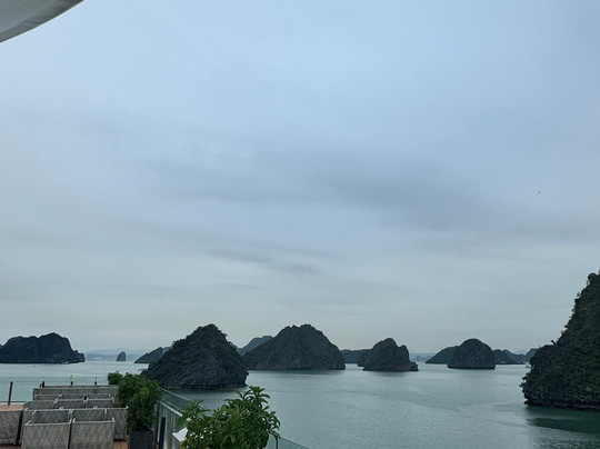 Elite of the Seas-下龙湾必去景点