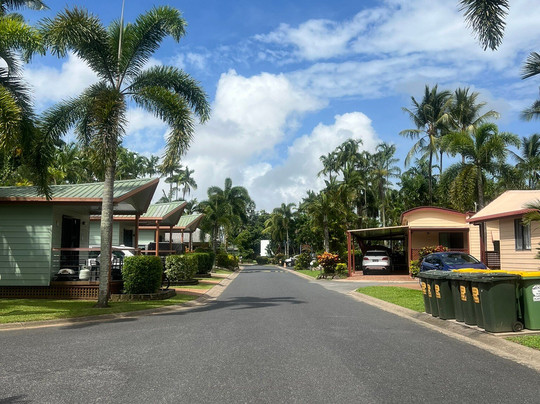 卡里恩斯椰子度假酒店主图