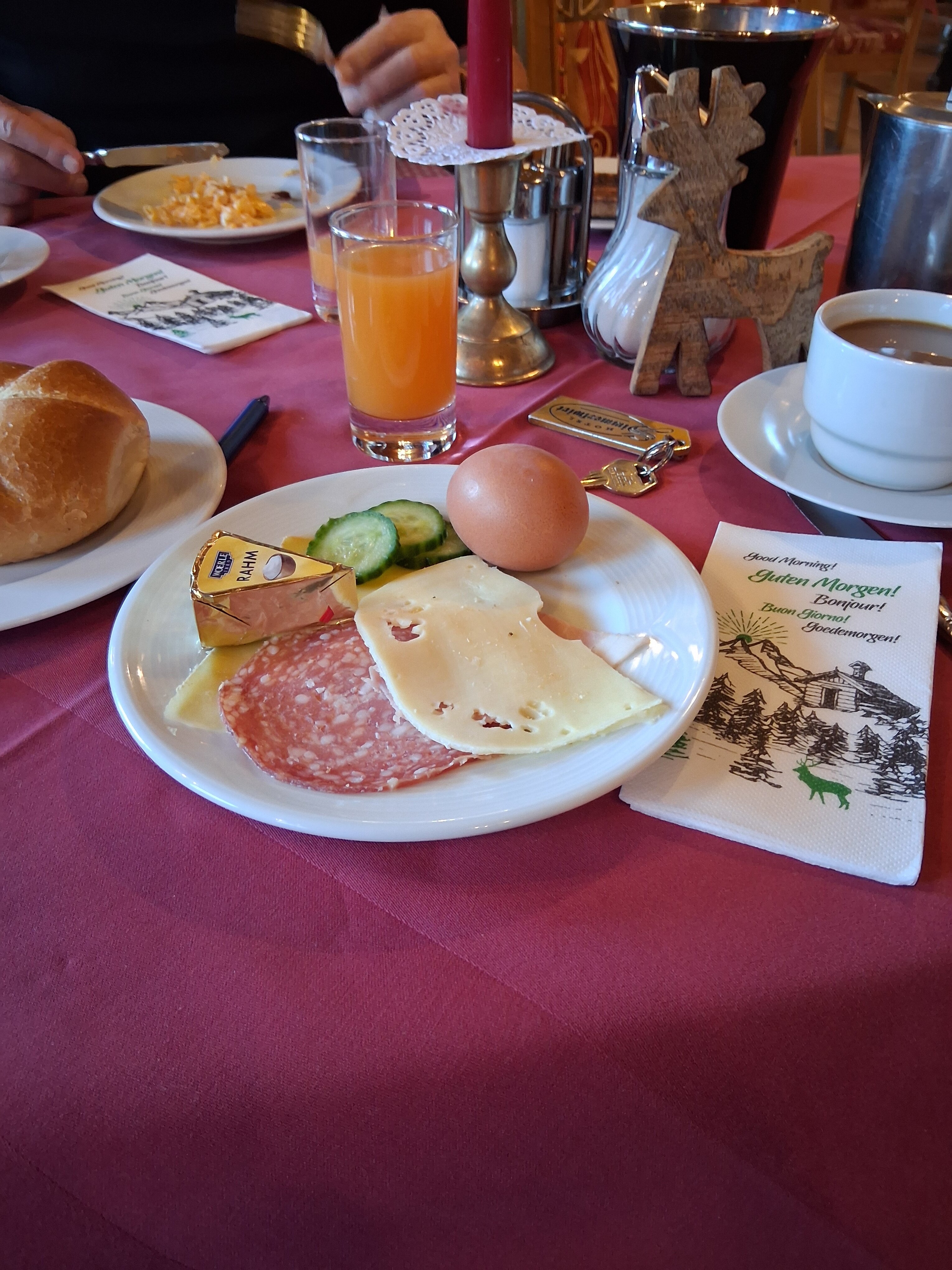 西梅尔维特酒店-官方