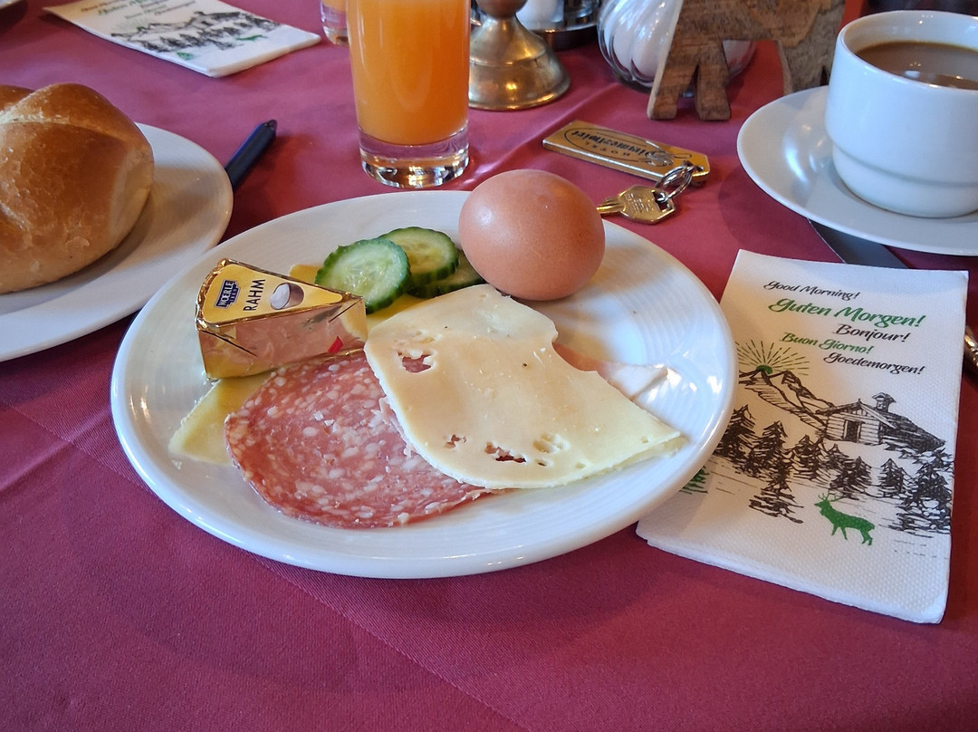 西梅尔维特酒店主图