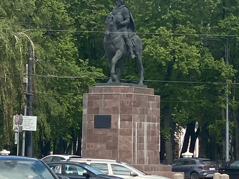 Monument to the Prince Oleg Ryazanskiy-Ryazan必去景点