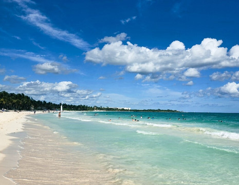 土龙沙滩-阿范特拉斯港必去景点