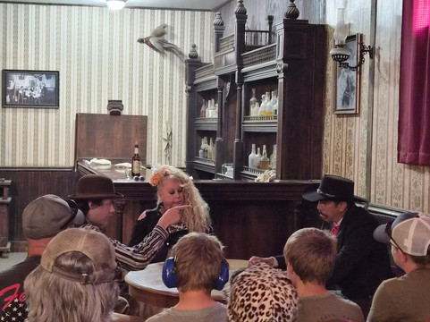 The Saloon Theatre-墓碑镇必去景点