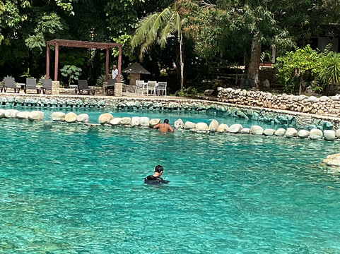 蝉卡乡村度假村主图