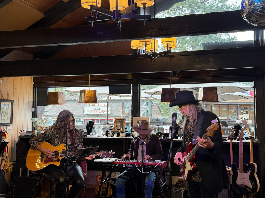 Middle Ridge Winery-Idyllwild必去景点