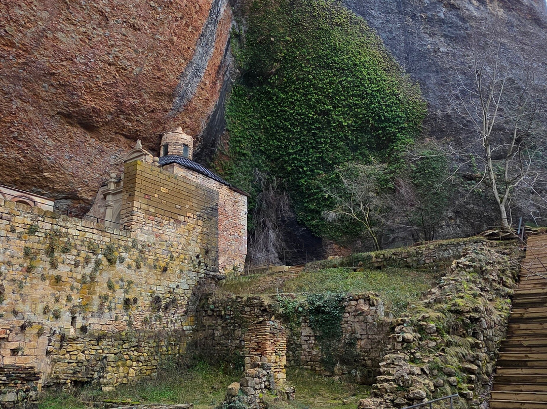 Monastery of San Juan de la Peña-哈卡必去景点