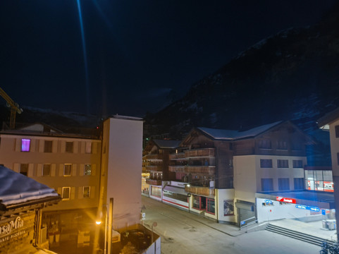 Bahnhofstrasse-策马特必去景点