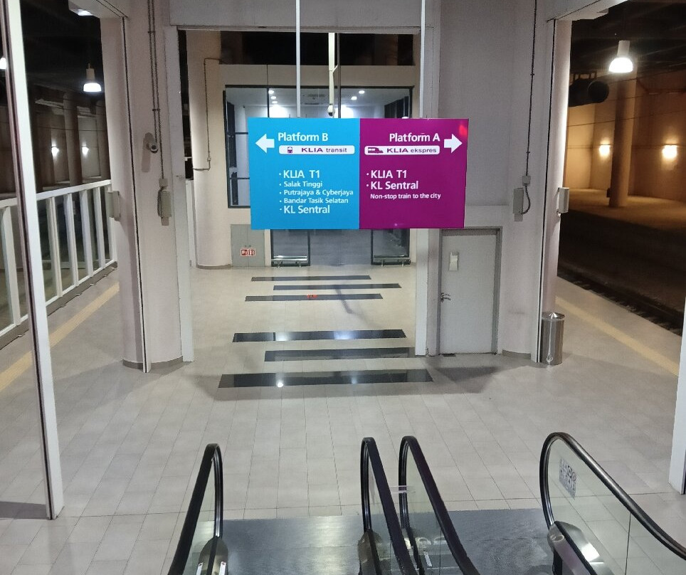 吉隆坡机场快铁-吉隆坡必去景点