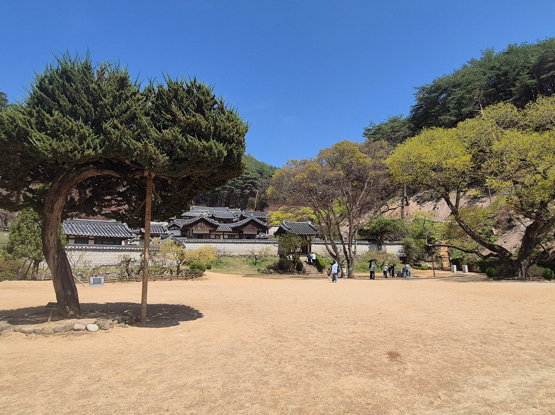 Dosanseowon Confucian School-安东市必去景点