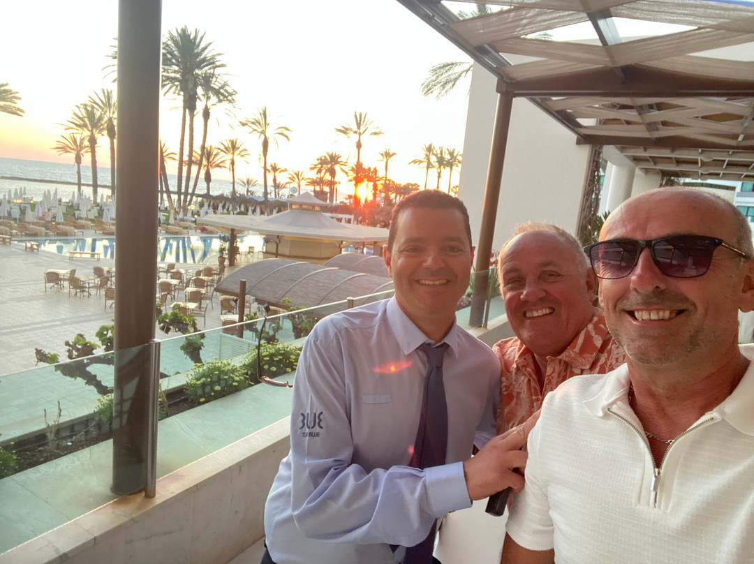 Constantinou Bros Pioneer Beach Hotel主图