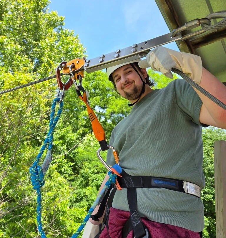Screaming Raptor Zip Lines-Petersburg必去景点
