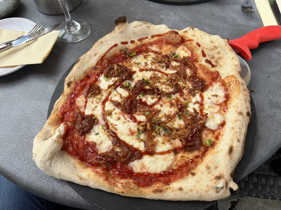 Tân Woodfired Pizza