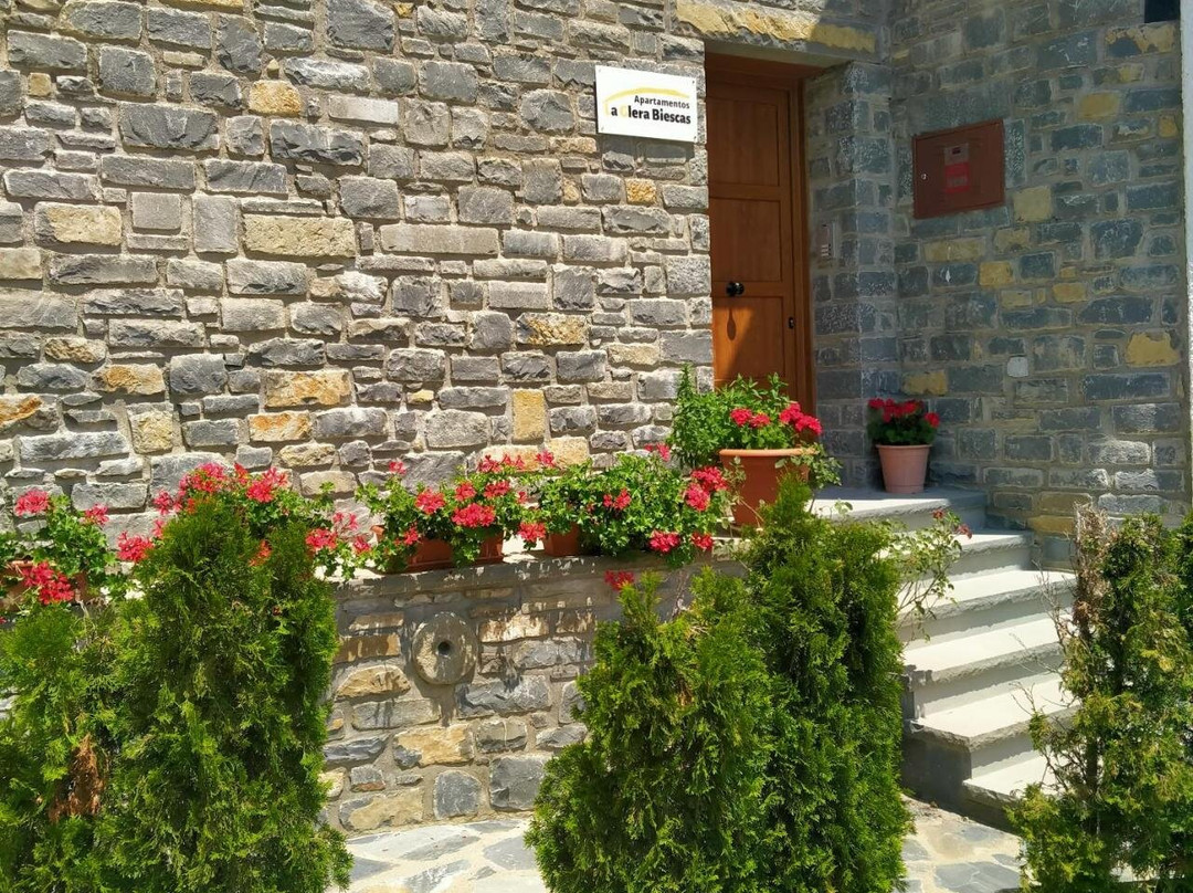 Apartamentos La Glera Biescas