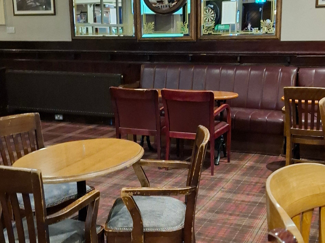 Molloys Bar and Grill-塔拉必去景点