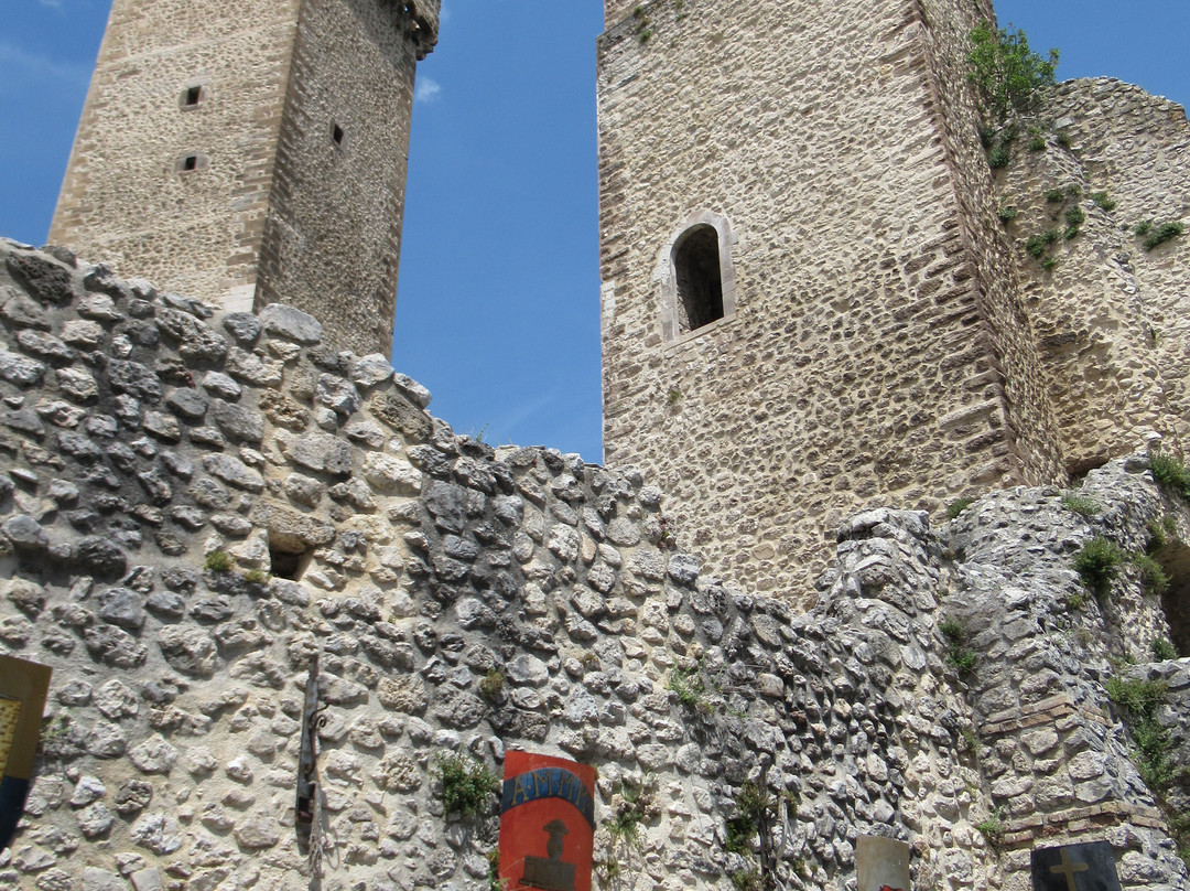 Castello Cantelmo-Caldora-Pacentro必去景点