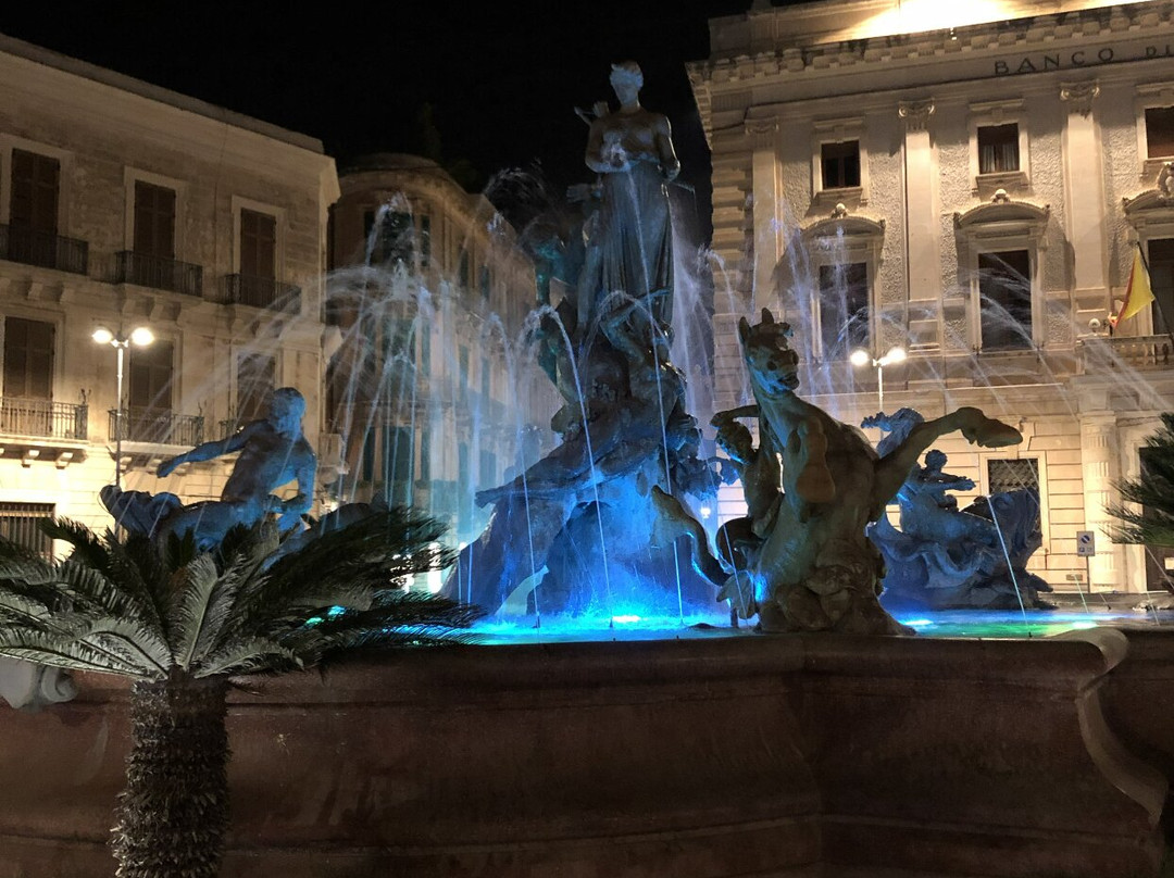 Fontana di Diana-锡拉库扎必去景点