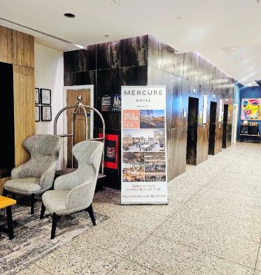 纽波特美居酒店-旅行者