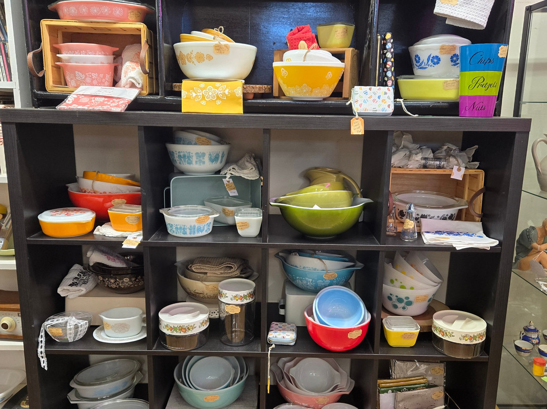 Canal Street Antique Mall-劳伦斯必去景点
