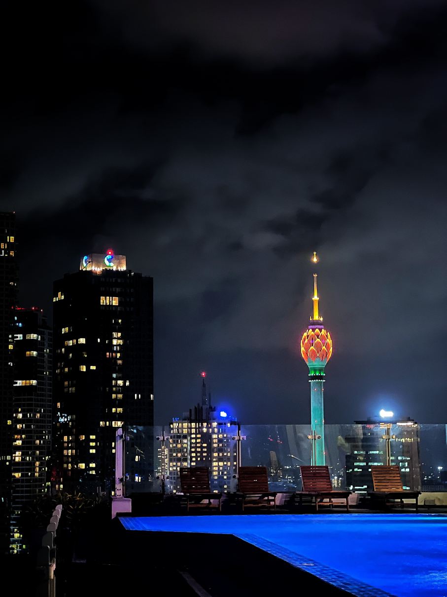 辛纳蒙科伦坡红酒店-旅行者