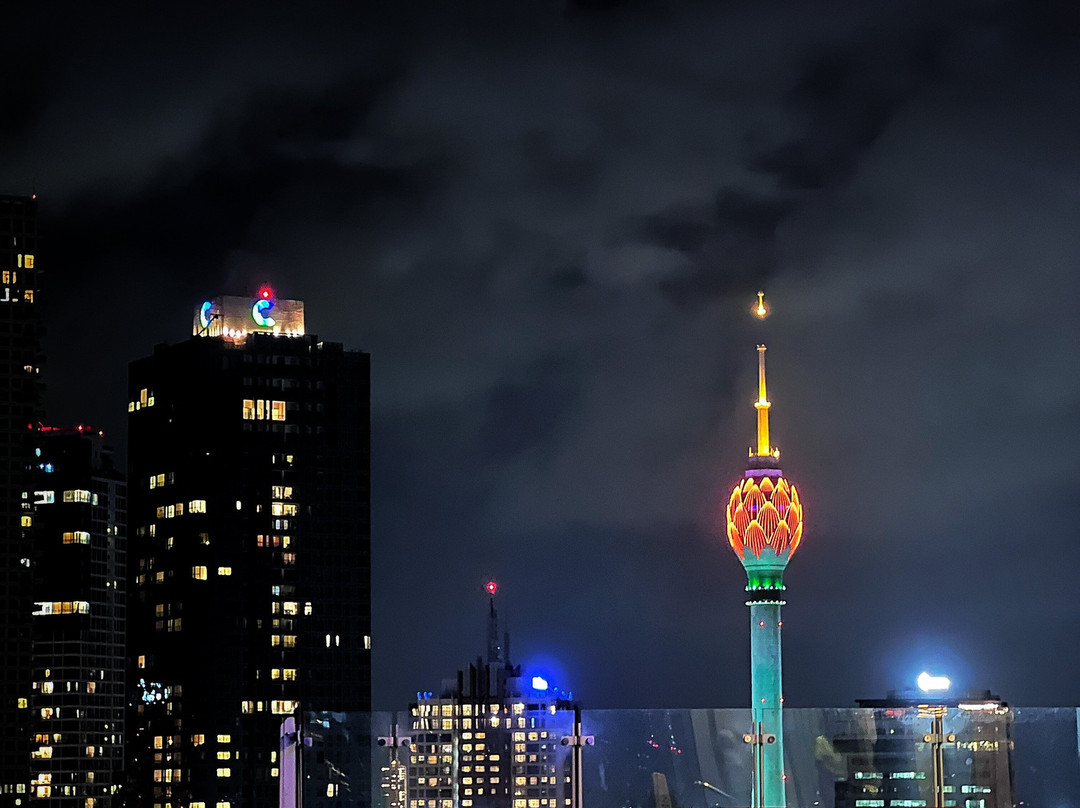 辛纳蒙科伦坡红酒店主图