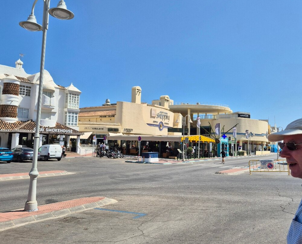 Centro Comercial Puerto Marina Shopping-班纳玛德纳必去景点