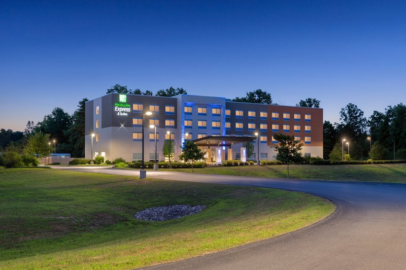 Corinth酒店住宿-Holiday Inn Express & Suites Queensbury - Lake George Area By IHG