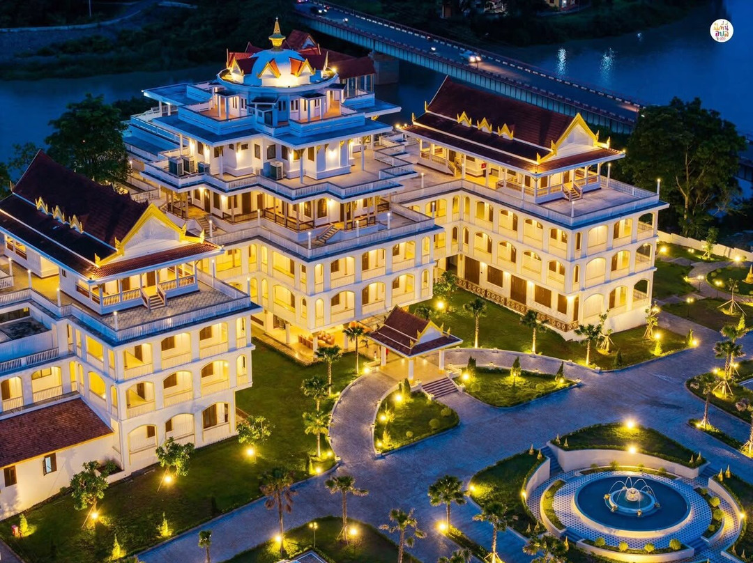 Champa Hotel