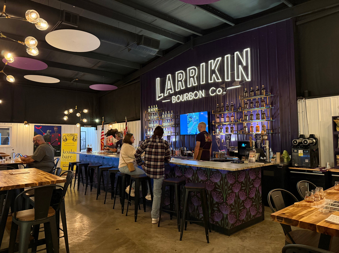 Larrikin Bourbon Company-Lawrenceburg必去景点