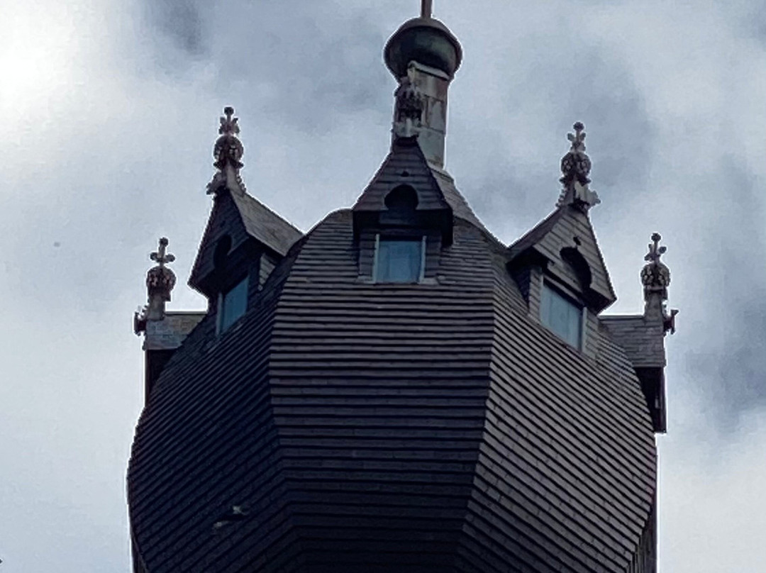 Église St Pierre-Solre-le-Chateau必去景点