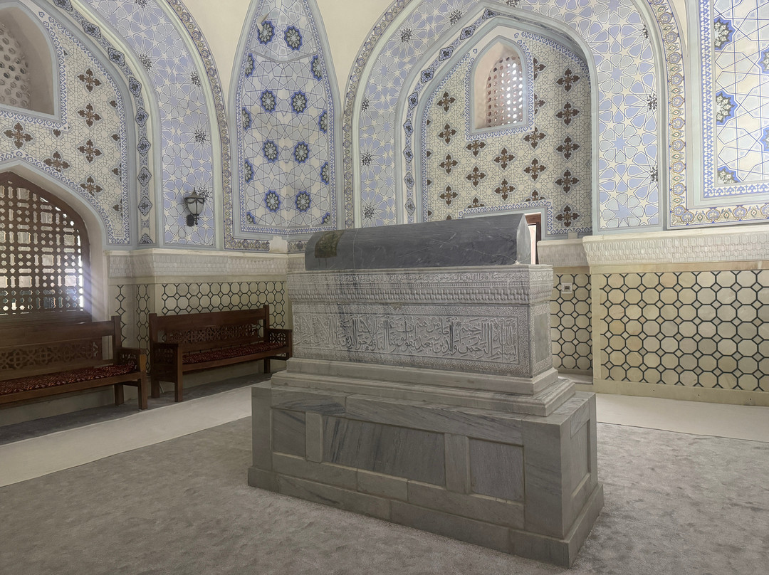 Shamsuddin Kulol Mausoleum