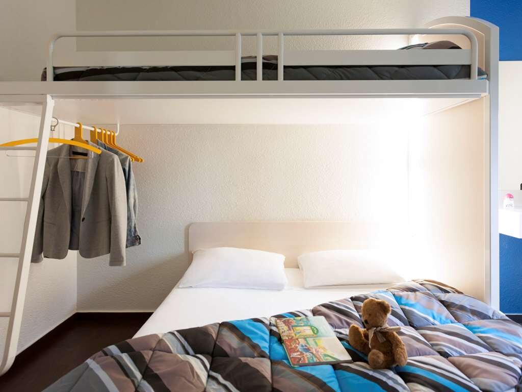 hotelF1 萨韦尔讷蒙斯维莱酒店-官方