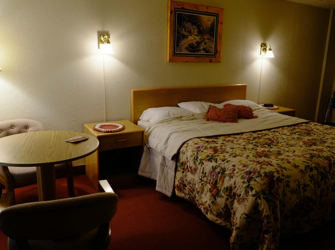 潘圭奇酒店住宿-彩色乡村汽车旅馆