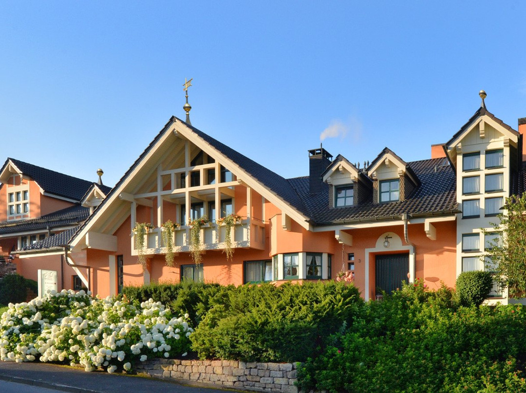 Ebersburg酒店住宿-Landhaushotel Hof Wasserkuppe