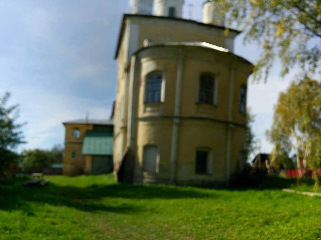 Church of the Divine Savior and St. Mikhail the Archangel景点图片