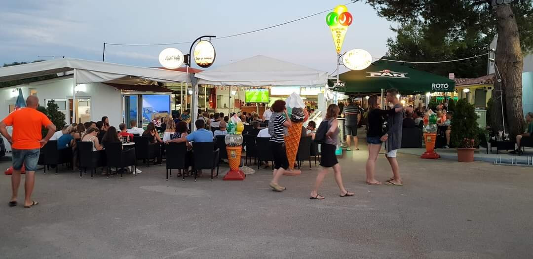 Barbariga餐馆和美食-Pizzeria 'Katarina 2'