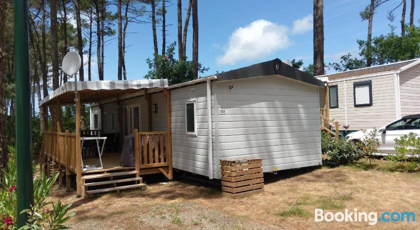 Le Frene Camping Les Dunes De Contis St Julien En Born