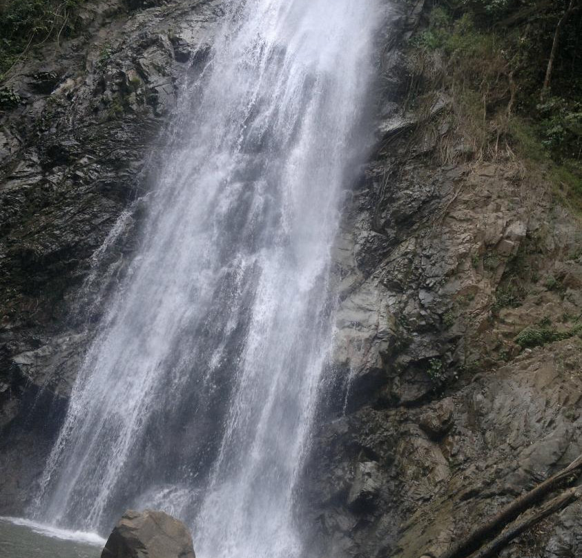 Khun Korn Waterfall景点图片