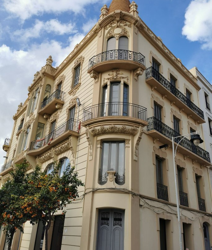 Edificio La Reconquista-梅利利亚必去景点