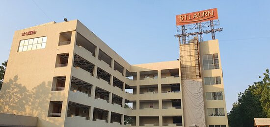 圣罗恩禅修温泉旅馆主图