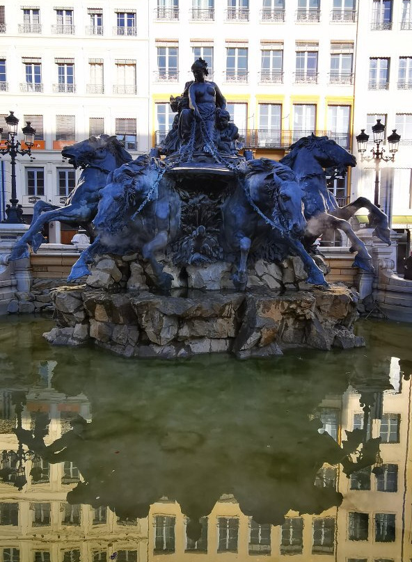 La Fontaine Bartholdi景点图片