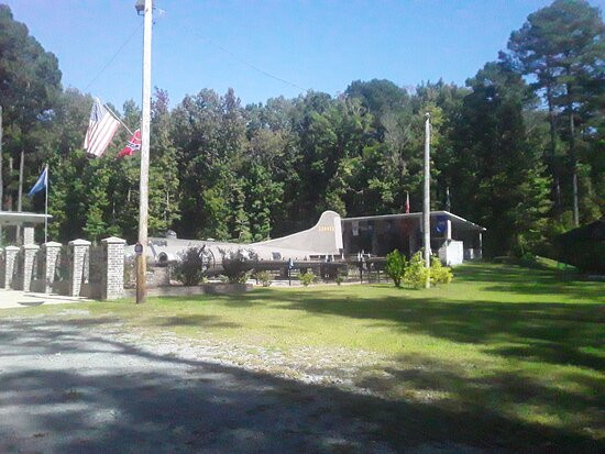 B-17 Memorial Park-Sheridan必去景点