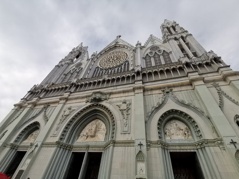 Templo Expiatorio del Sagrado Corazón de Jesús-利昂必去景点