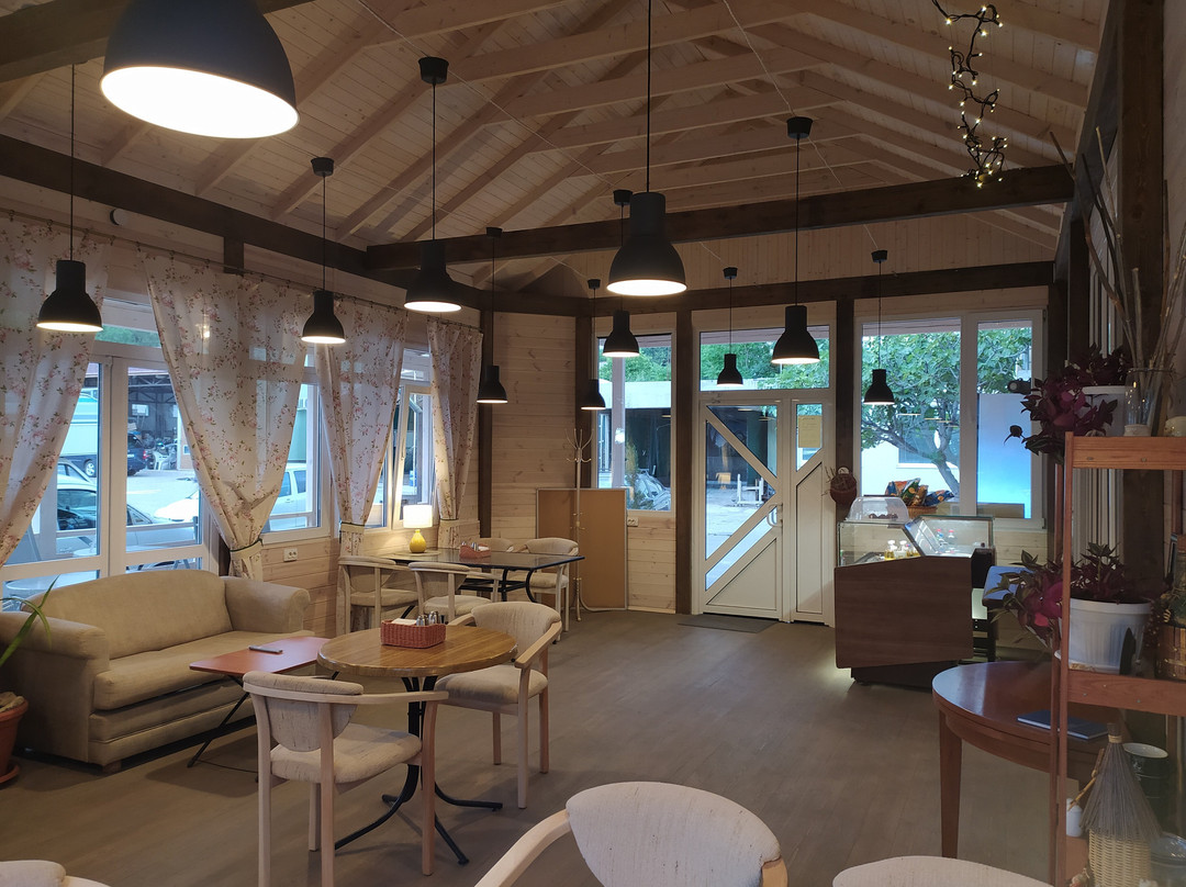 Tsikada Cafe