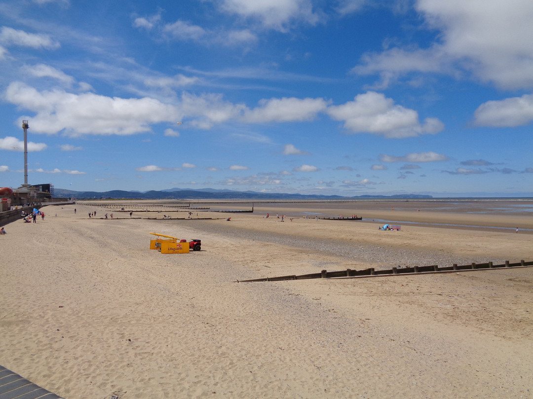 Rhyl Central Beach景点图片