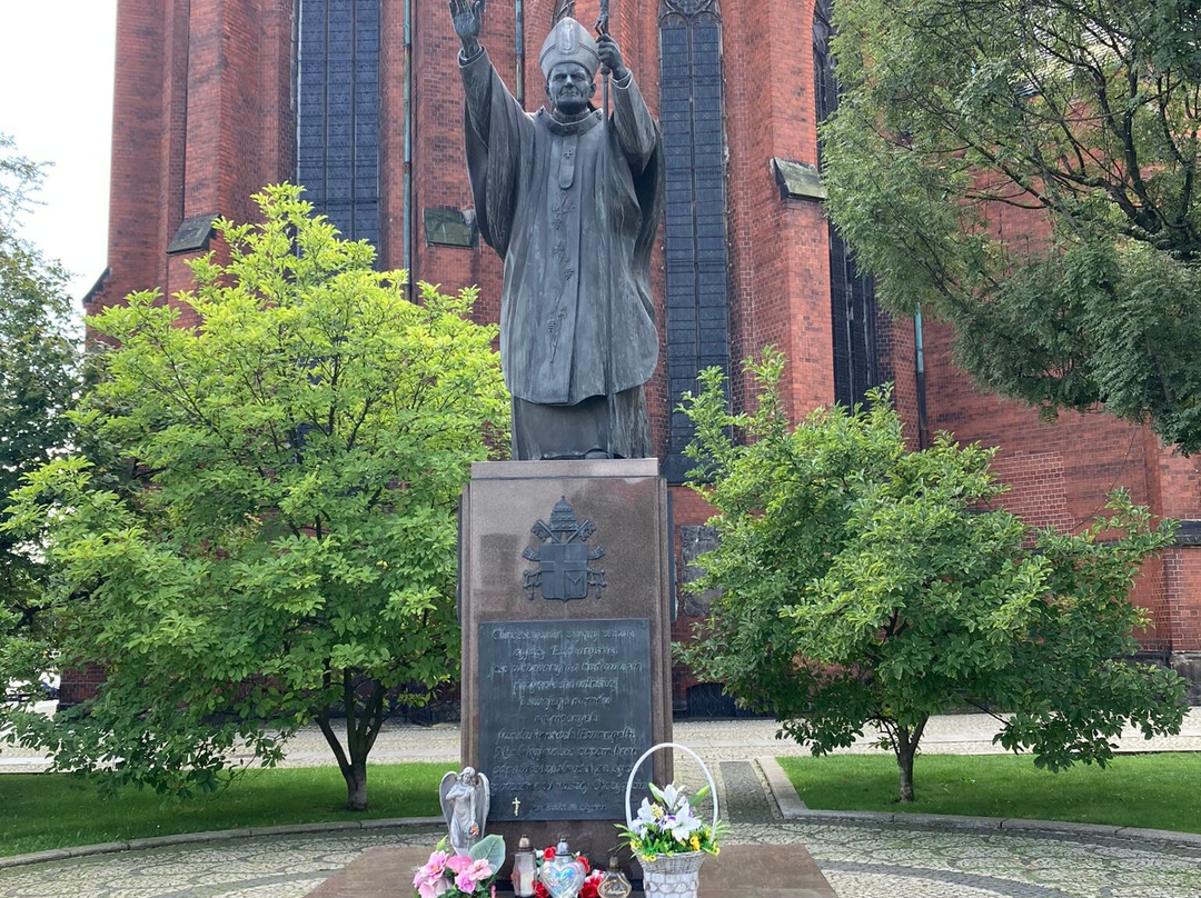 Statue Of John Paul Ii景点图片