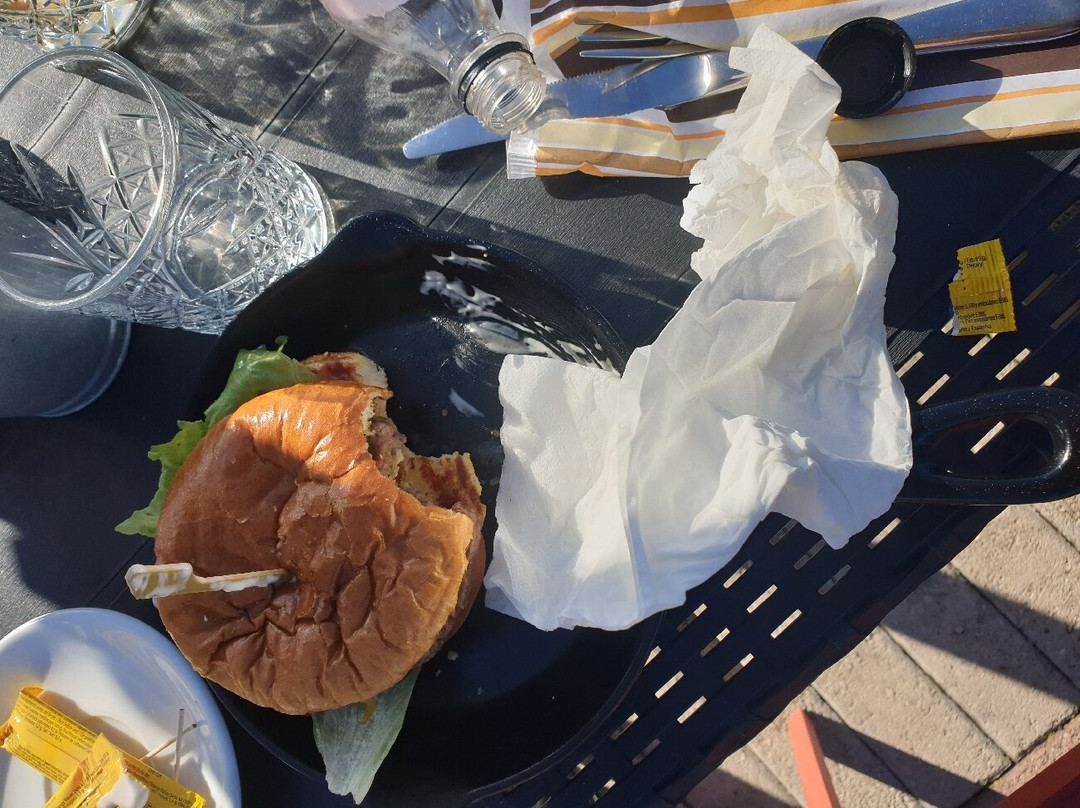 Bar-bara Cafe Bistro