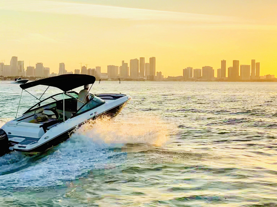 Aquarius Boat Rental and Tours景点图片