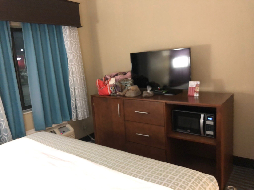 La Quinta Inn & Suites by Wyndham Elizabethtown主图