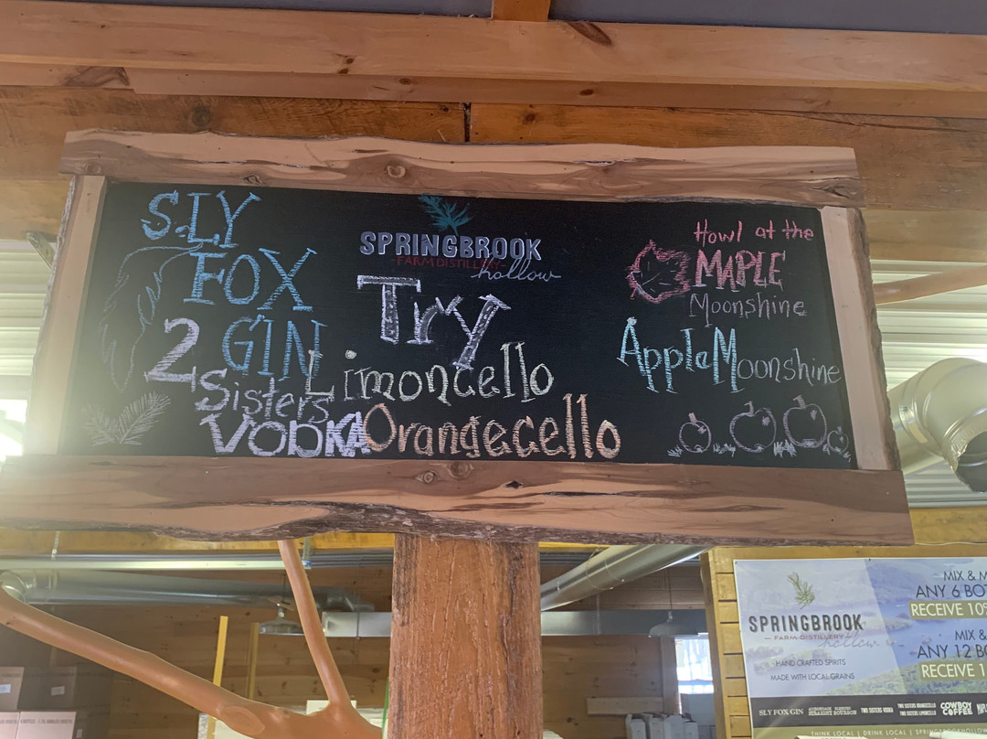 Springbrook Hollow Farm Distillery景点图片