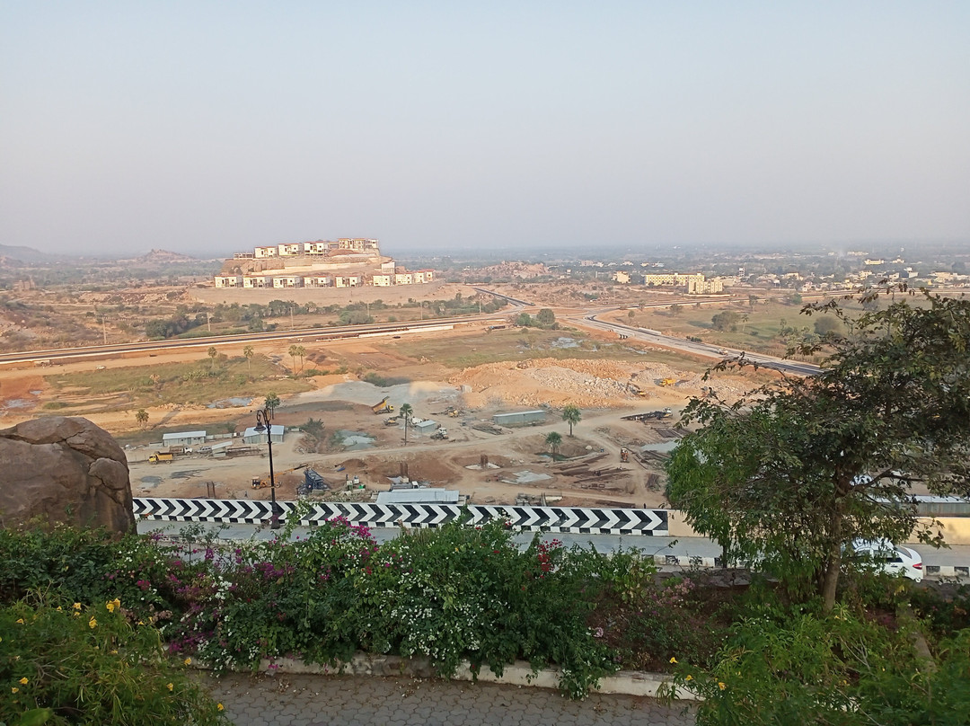 Yadagirigutta Temple景点图片